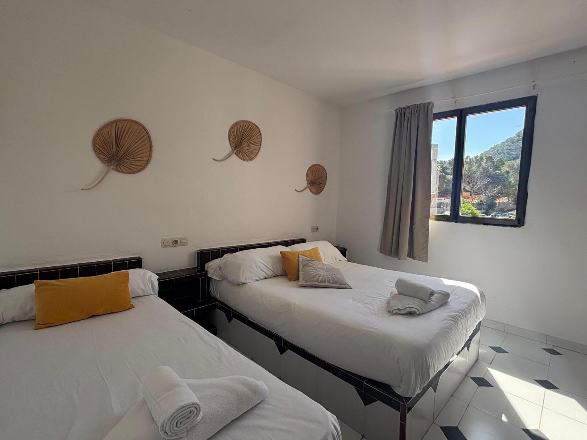 Es Grop Apartamentos Portinatx Dış mekan fotoğraf
